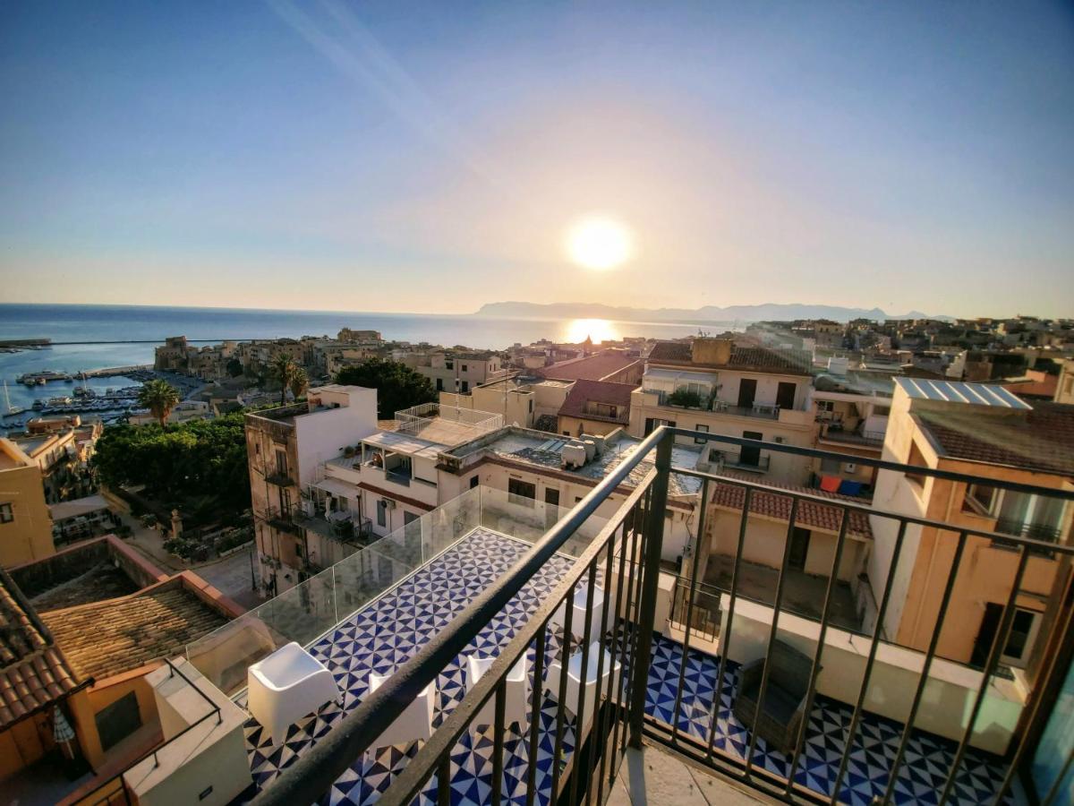Palazzo Del Golfo Penthouse Apartment Castellammare del Golfo Bagian luar foto