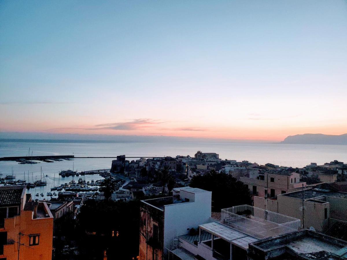 Palazzo Del Golfo Penthouse Apartment Castellammare del Golfo Bagian luar foto