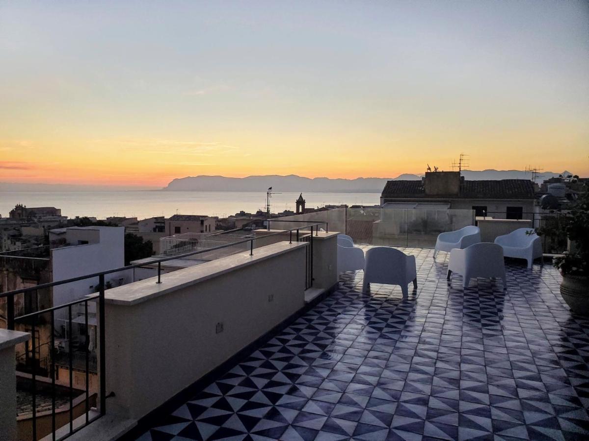 Palazzo Del Golfo Penthouse Apartment Castellammare del Golfo Bagian luar foto