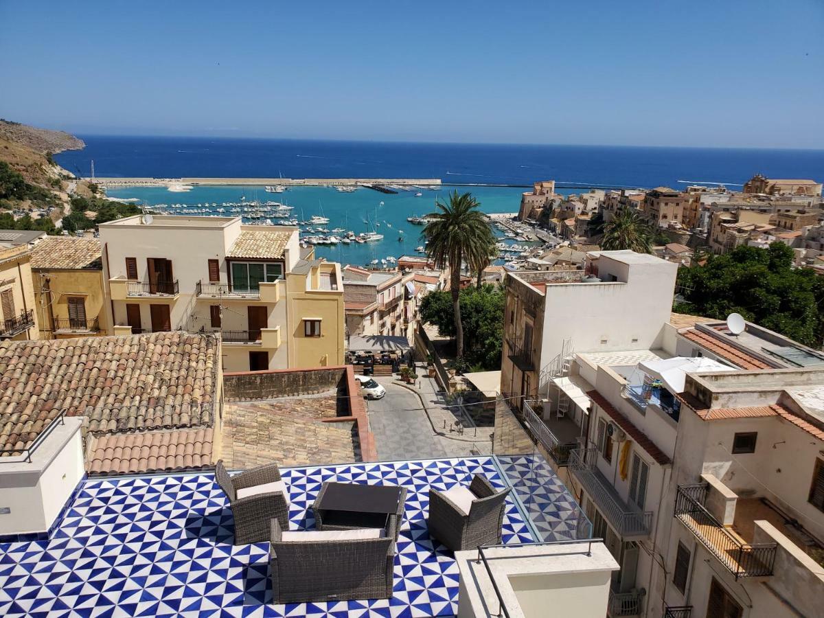 Palazzo Del Golfo Penthouse Apartment Castellammare del Golfo Bagian luar foto