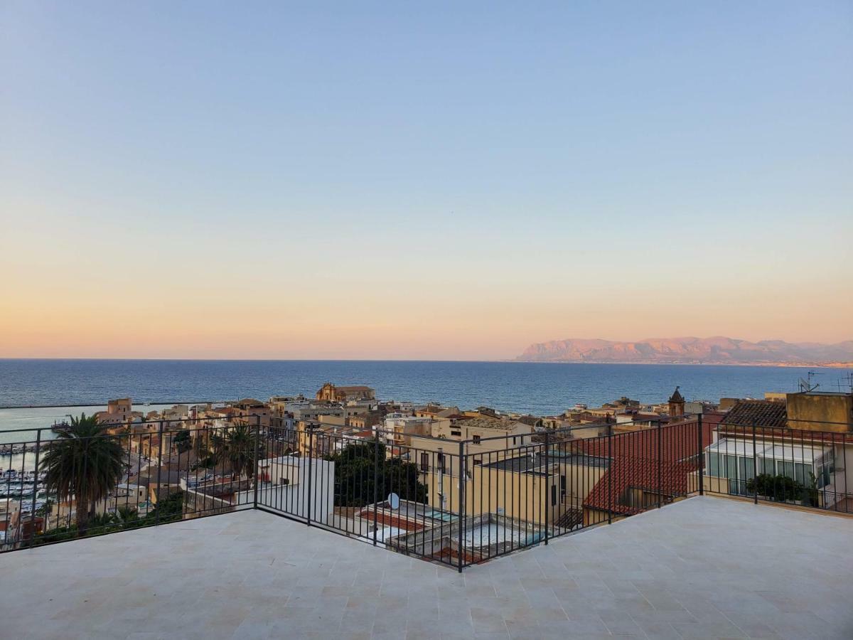 Palazzo Del Golfo Penthouse Apartment Castellammare del Golfo Bagian luar foto